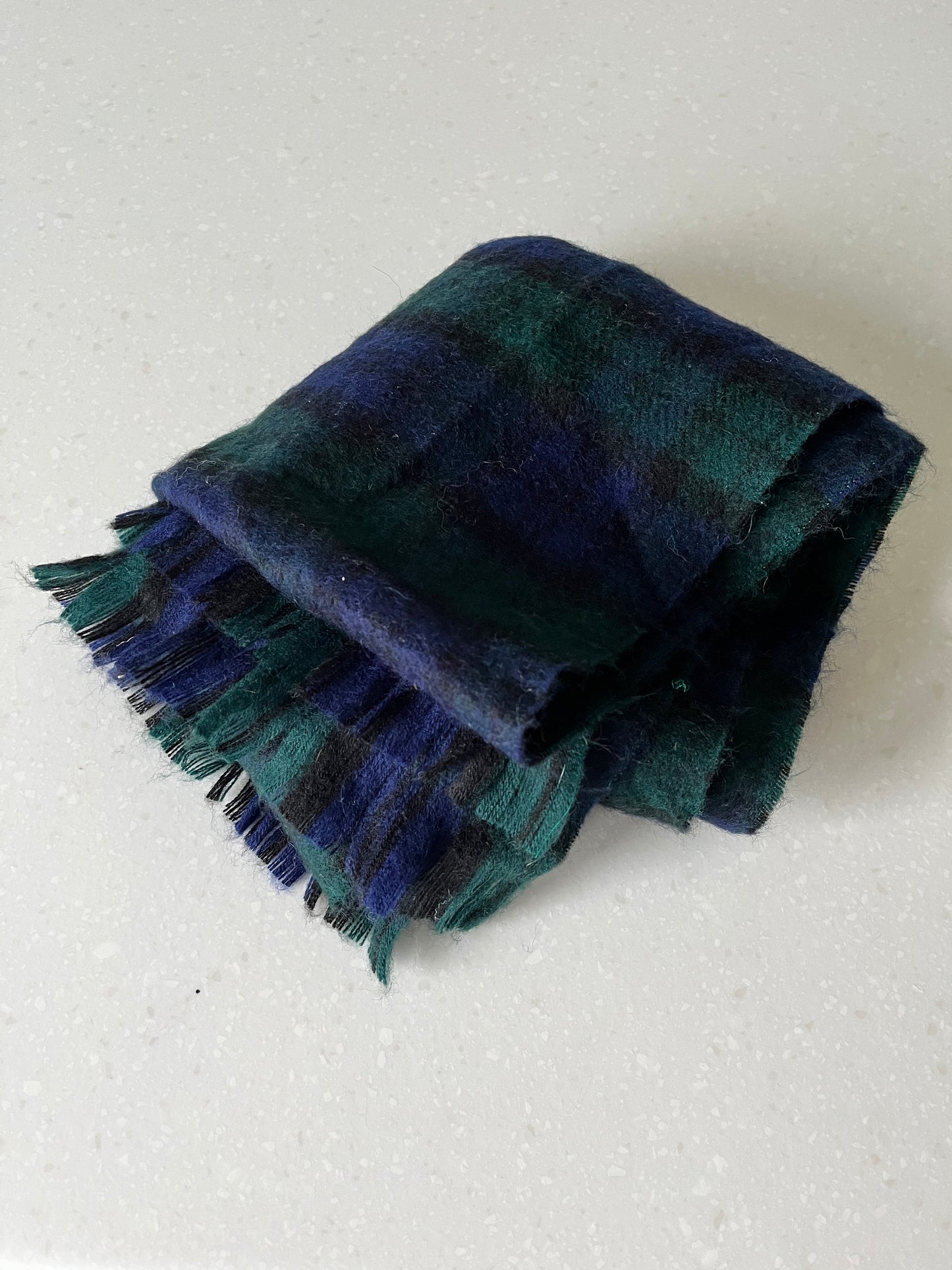 MAC scarf