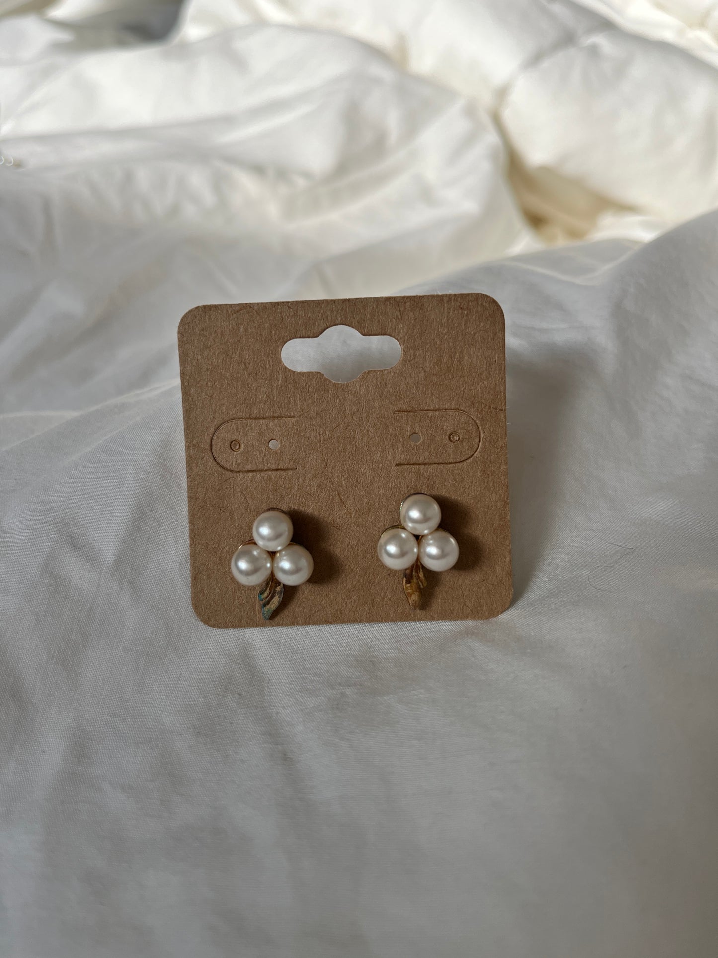 DONNA stud earrings