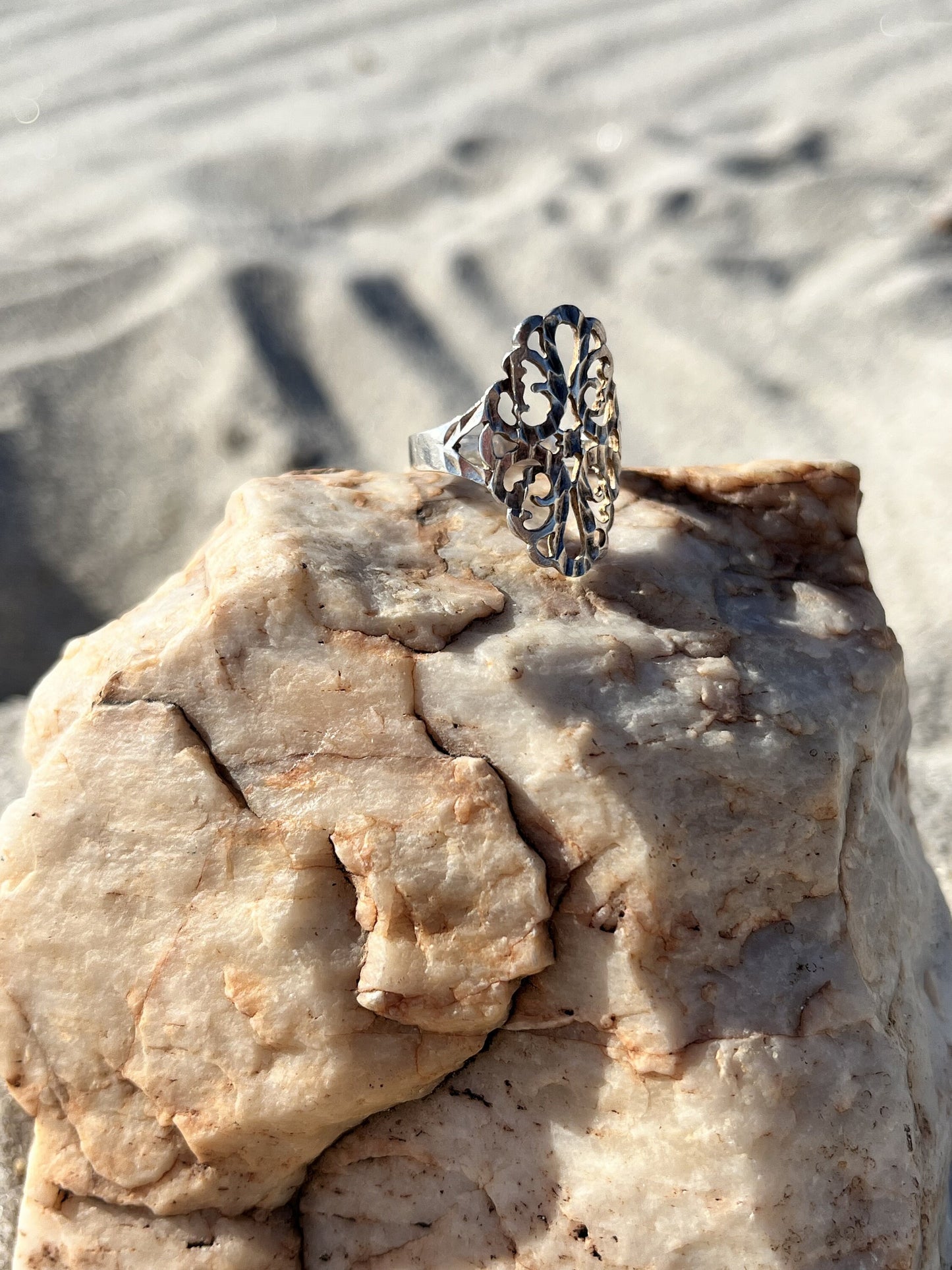 VICTORIA ring