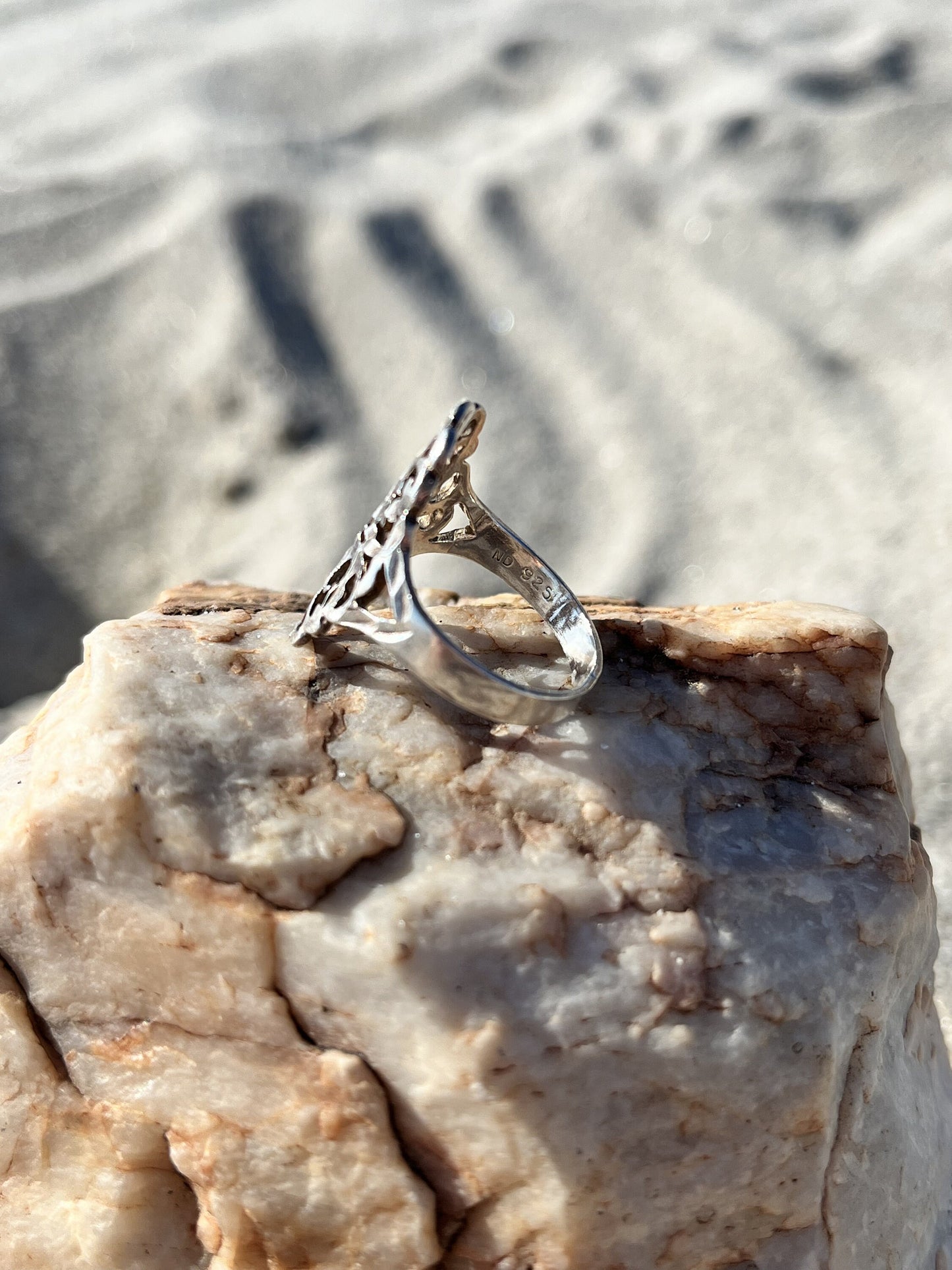 VICTORIA ring